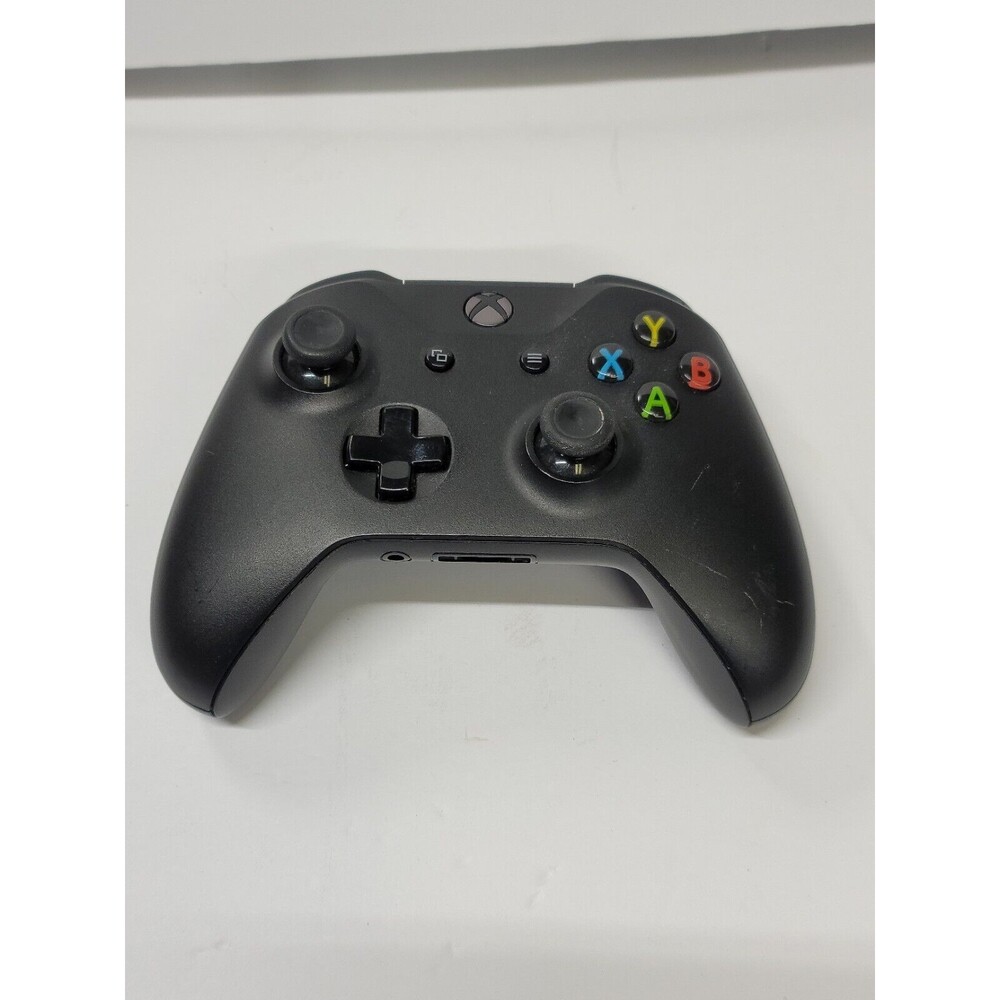 Microsoft Xbox One Wireless Controller Black - No Battery